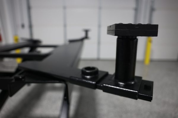 Challenger MR6 6,000 lb. Portable Mid-Rise Lift - Image 2