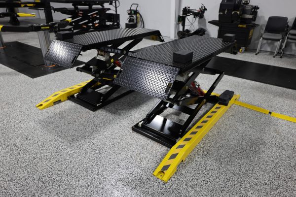 Challenger DX77 7,700 lb. ALI Certified Scissor Lift - Image 2