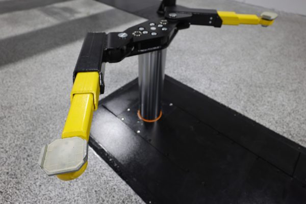 Challenger EW1020 10,000 lb. ALI Certified Wide Inground Car Lift - Image 7