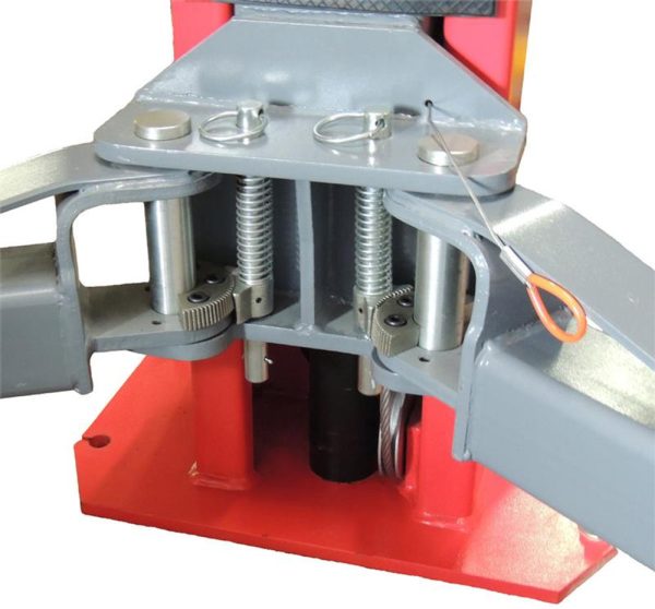 Launch TLT240SC-R 9,000 lb 2 Post Clear Floor - Asymmetric - Image 3
