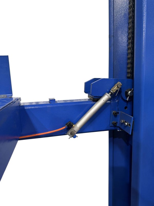 Tuxedo FP14K 14,000 lb Chain Driven 4 Post Service Lift - Image 5