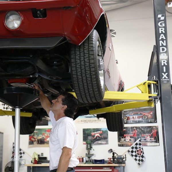 GP-7 GrandPrix Series 2-Post Lift / 7,000-lb. Capacity / 150” Overall Height - Image 5