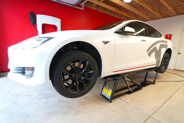 QuickJack 6000ELX 6,000 Lb. Capacity Super-Long Portable Car Lift - Image 5