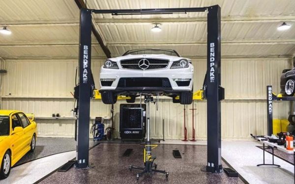 Ranger RTJ-1 1-Ton Capacity Telescoping Transmission Jack - Image 2